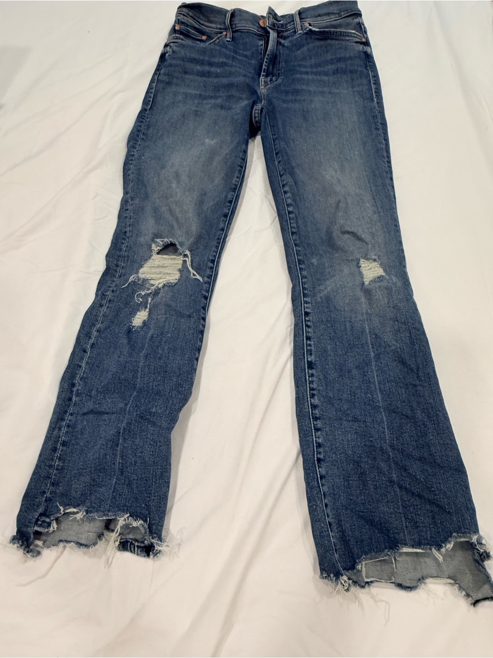 MOTHER The Insider Crop Step Chew Distressed Cropped Flare Jeans - Picture 5 of 11